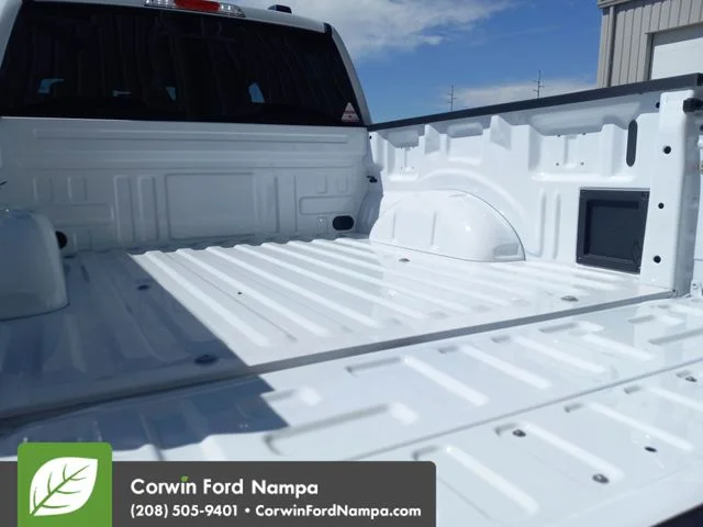 New 2026 Oxford White Ford Lariat image 29