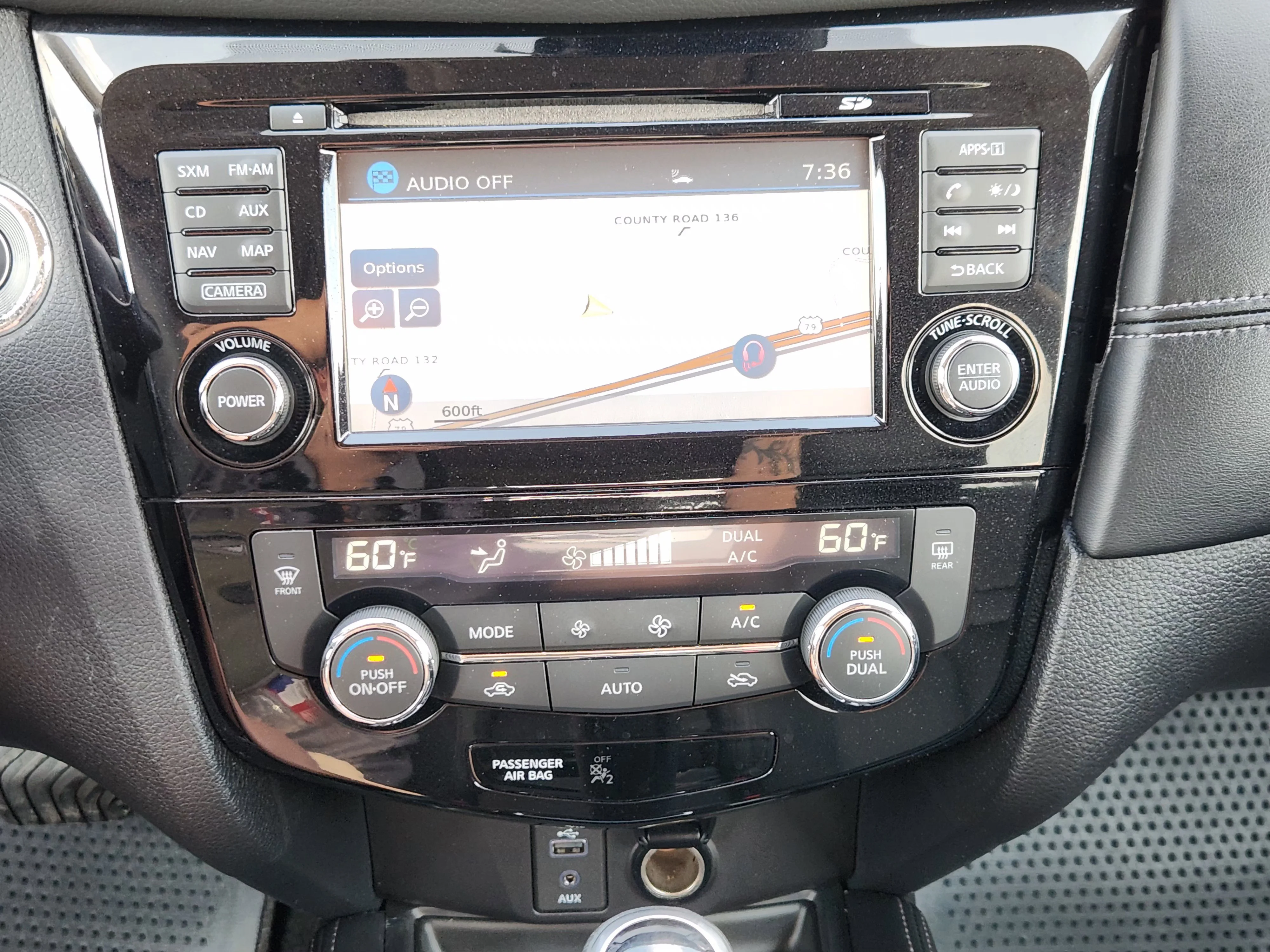 Used 2017 Magnetic Black Nissan SL image 18