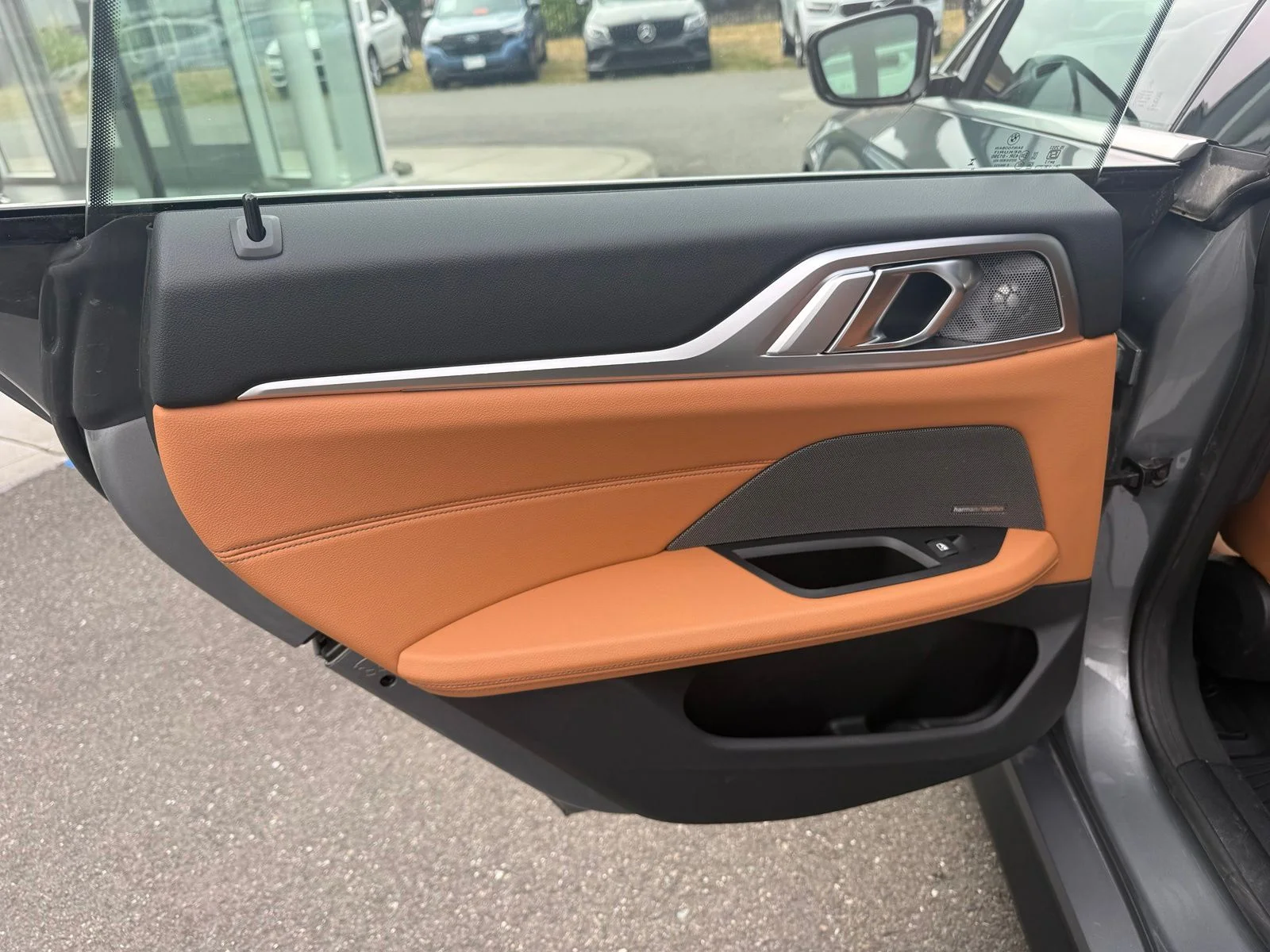 Used 2025 Gray BMW xDrive40 image 30