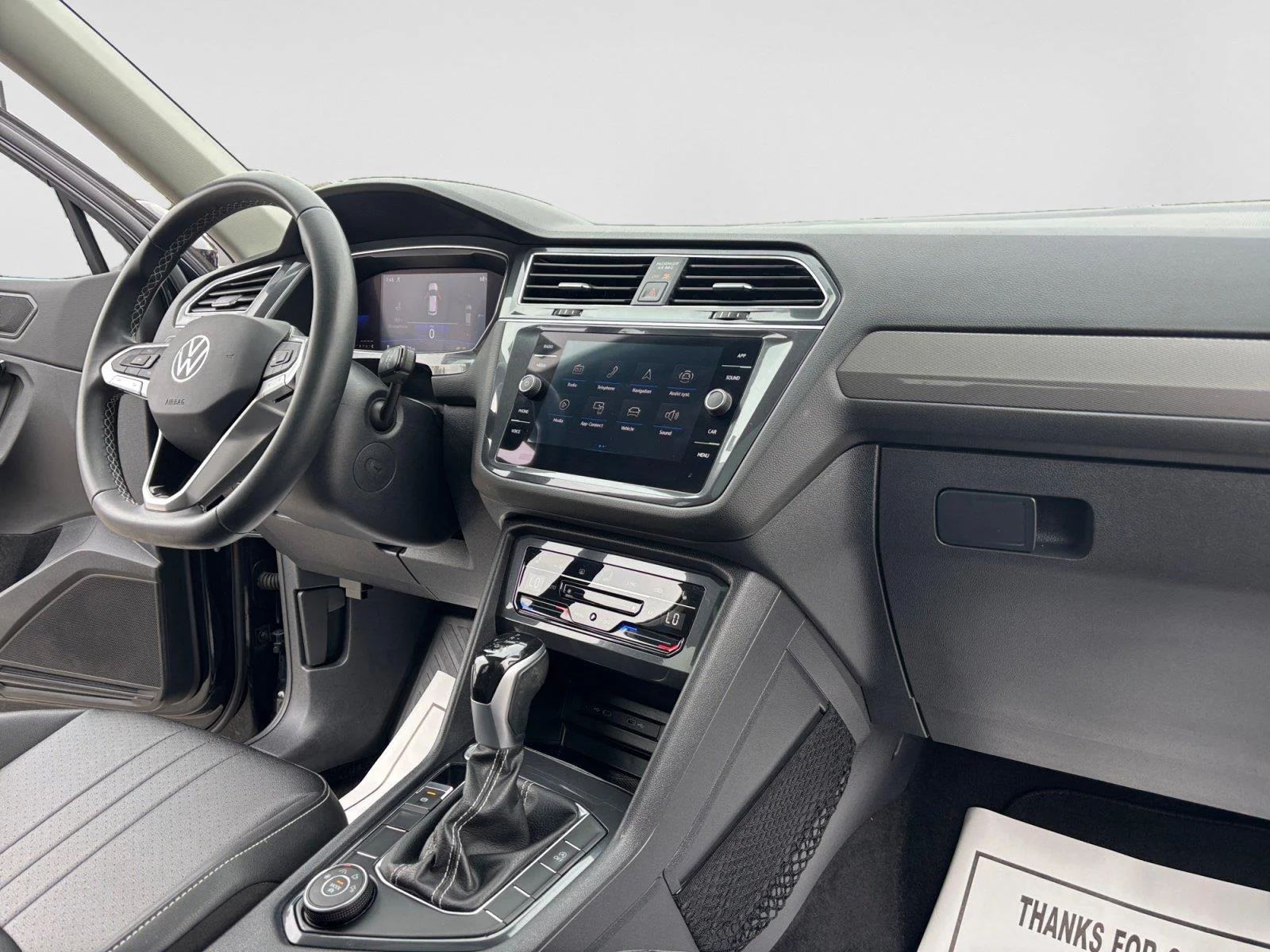 2023 Volkswagen Tiguan SE - Photo 54