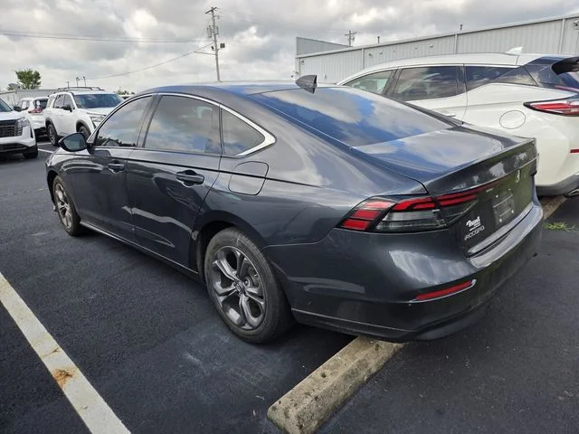 Used 2024  Honda EX image 7