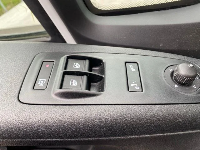 Used 2025 White Ram Base image 18