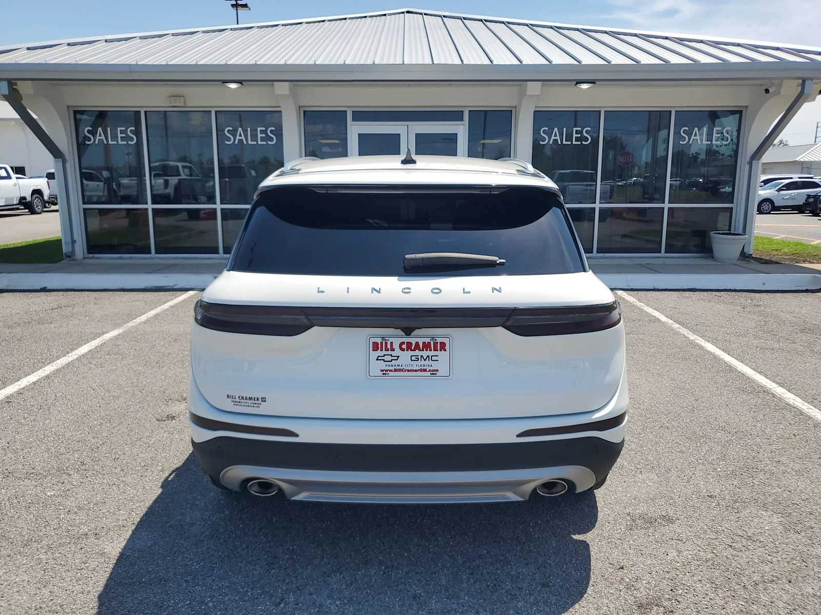 Used 2023 White Lincoln Reserve image 4