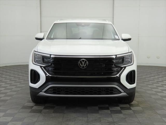 New 2026 Volkswagen Atlas Cross Sport 2.0T SE w/Technology 4D