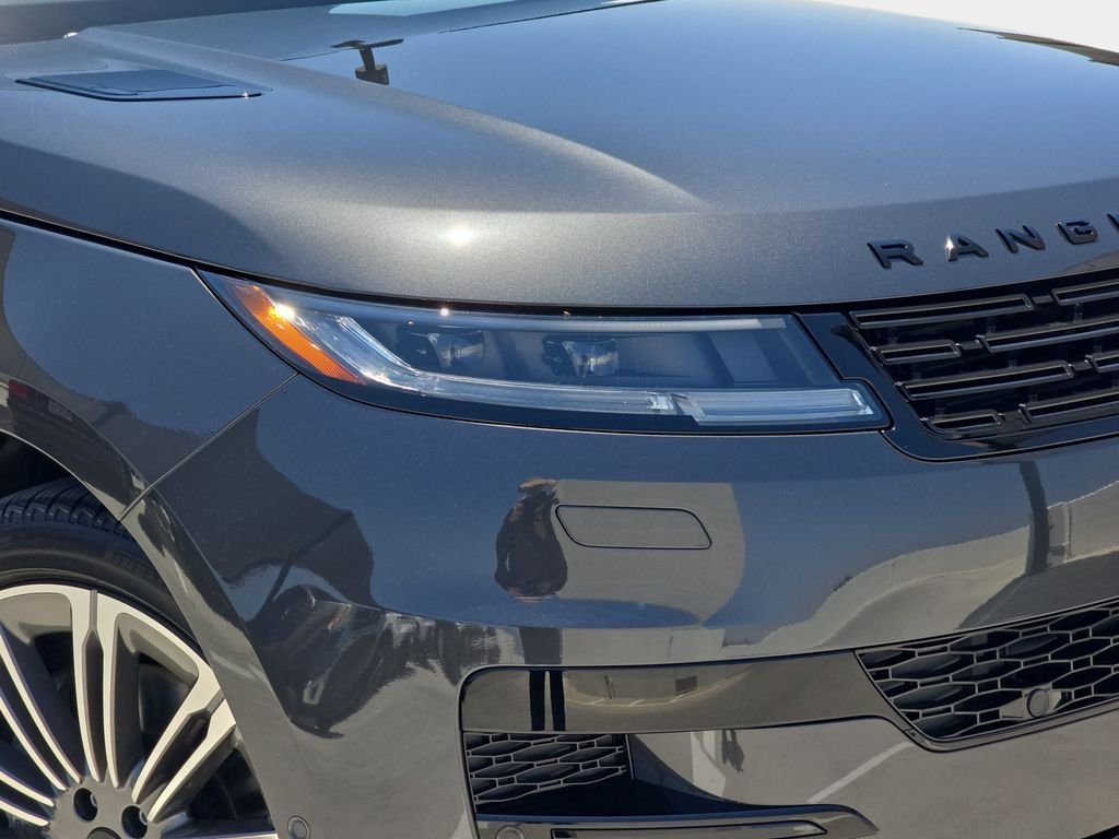 New 2026 Carpathian Grey Land Rover Dynamic SE image 33