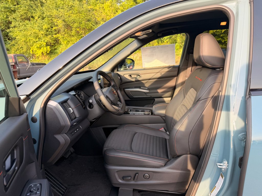 New 2026 Baltic Teal Pearl / Super Black Two-tone Nissan Rock Creek® image 6