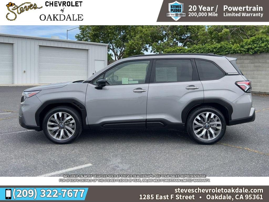 2025 Subaru Forester Touring photo 6