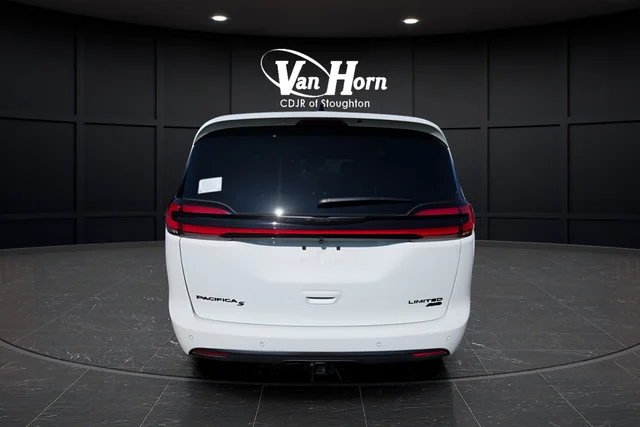 New 2026 Bright White Clear-Coat Exterior Paint Chrysler Limited image 14