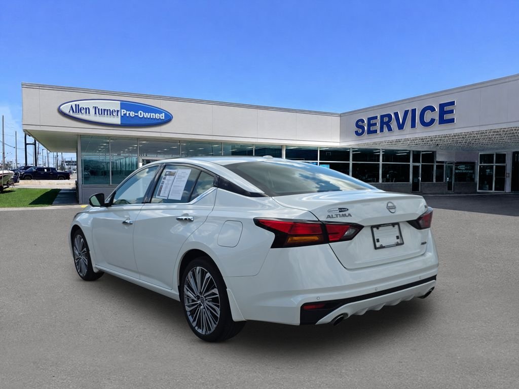 Used 2024 Pearl White Tricoat Nissan 2.5 SL image 6