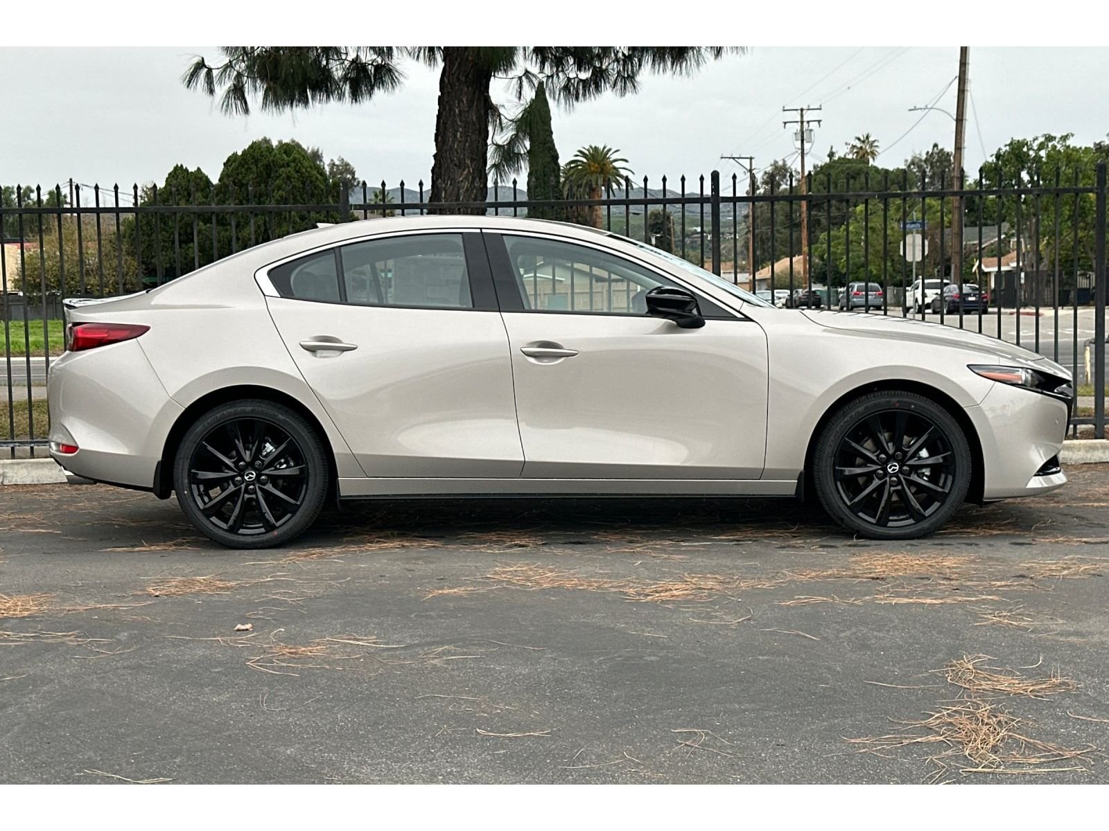 Used 2026 Platinum Quartz Metallic Mazda 2.5 Turbo Premium Plus image 4