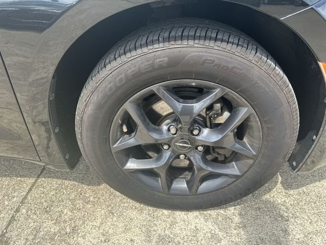 Used 2018 Black Chrysler Limited image 47