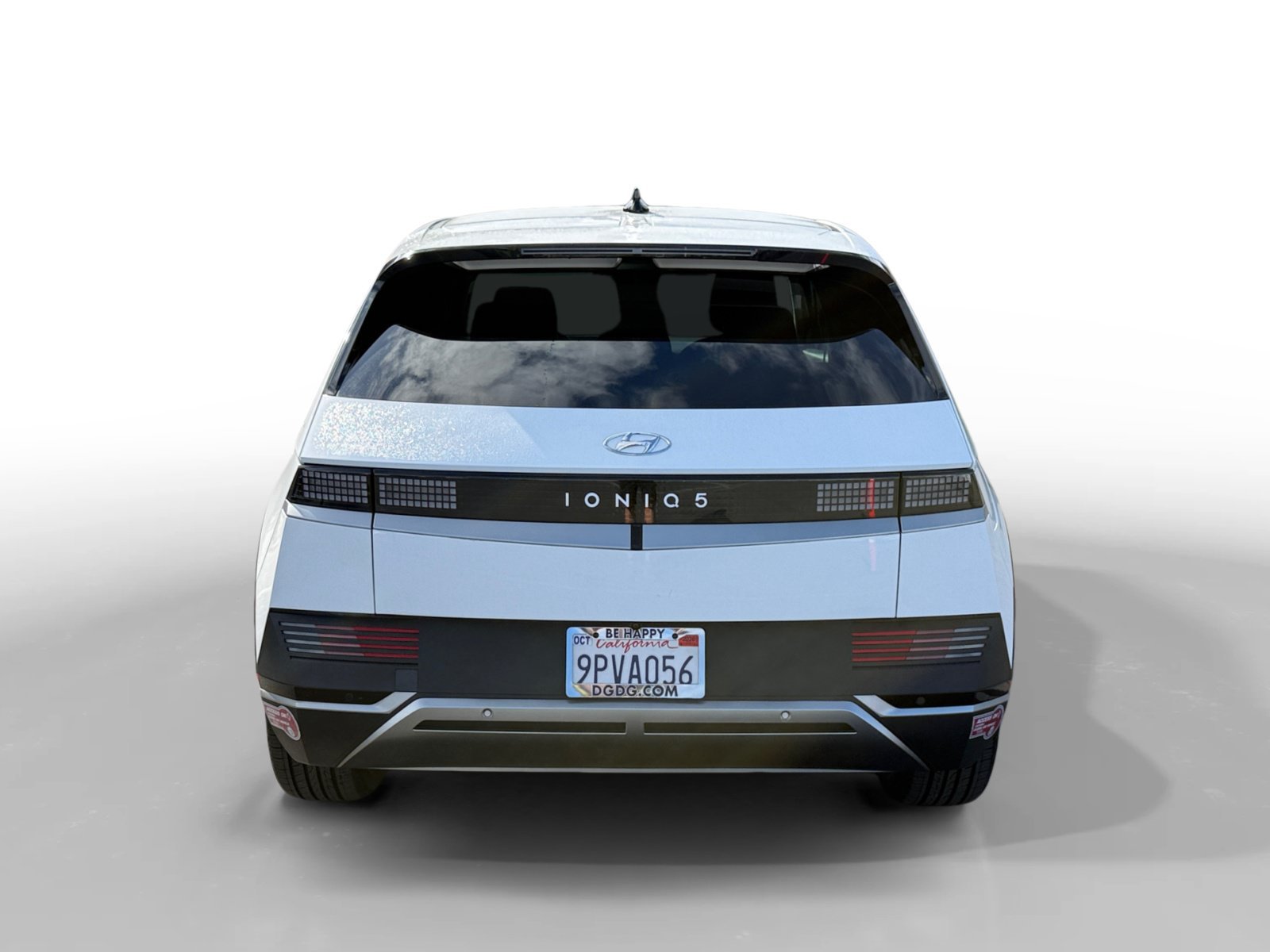 Used 2024 White Hyundai SEL image 4