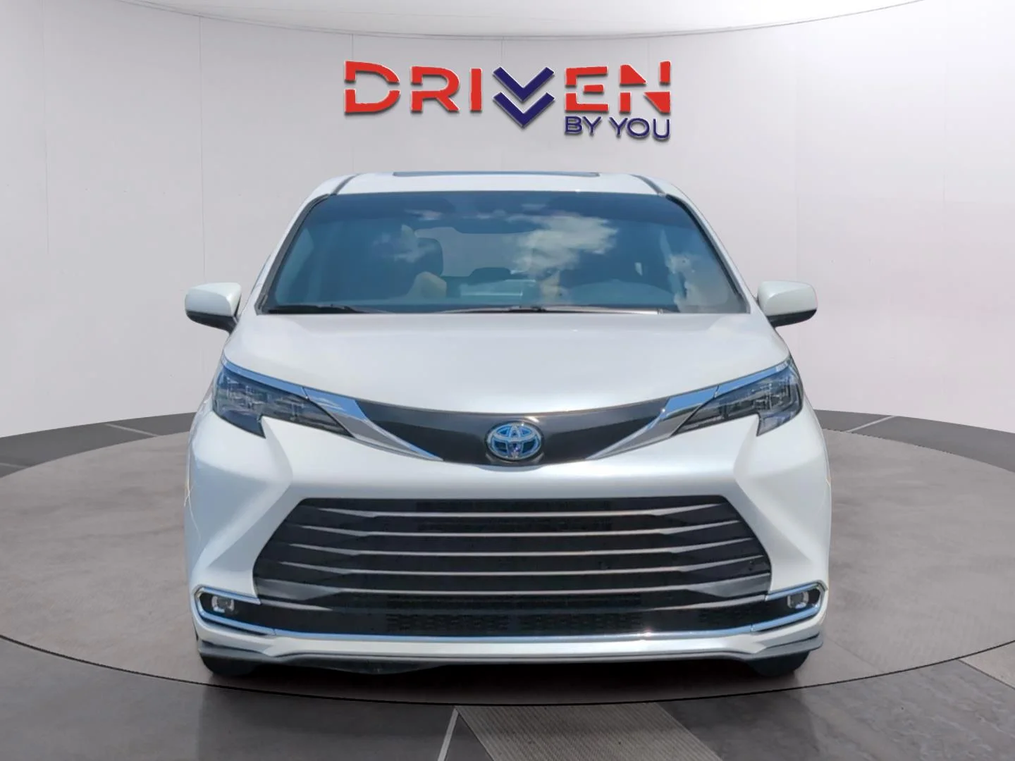 Used 2024 Windchill Pearl Toyota XLE image 8