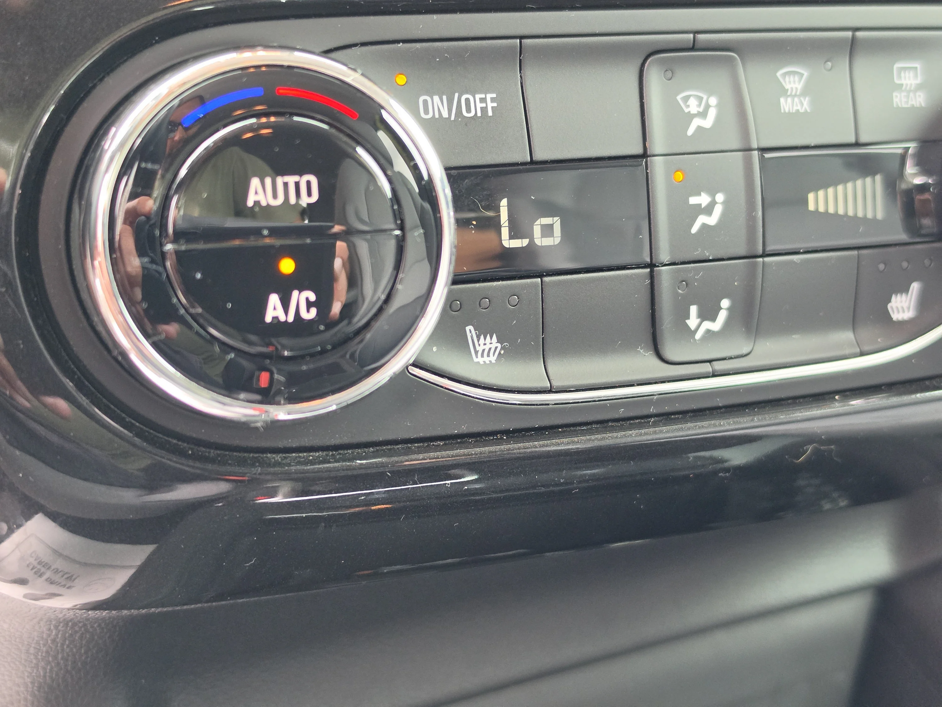 Used 2025 Cacti Green Chevrolet LT image 30