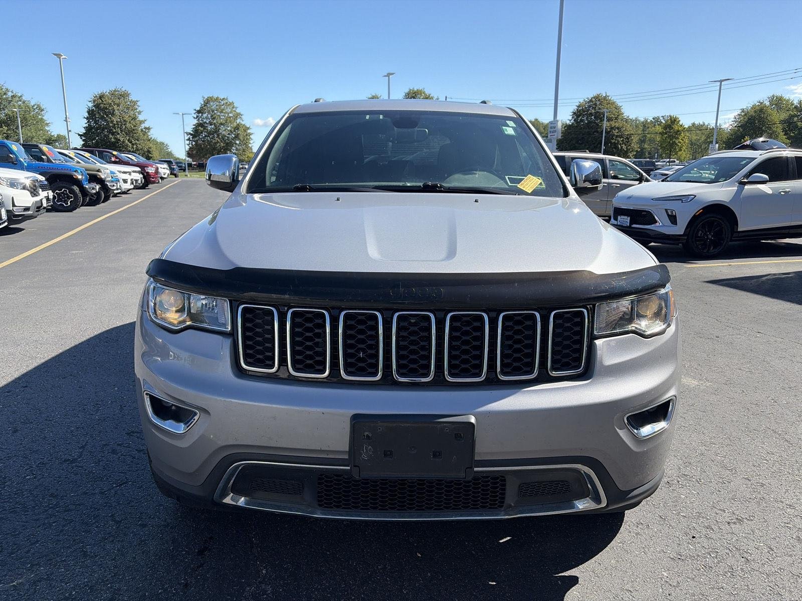 Used 2020 Billet Silver Metallic Clearcoat Jeep Limited image 3