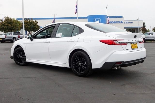New 2026 Ice Cap Toyota  SE image 2