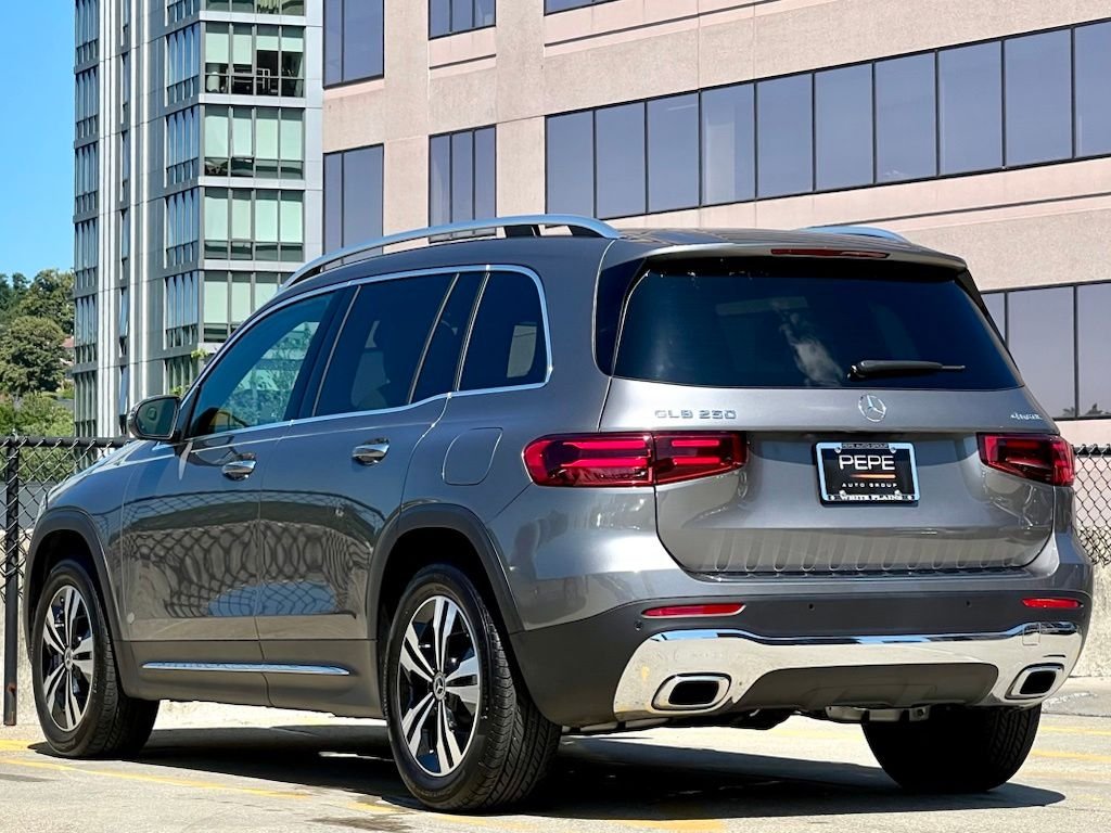 Certified Used 2026 Gray Mercedes-Benz GLB 250 image 5
