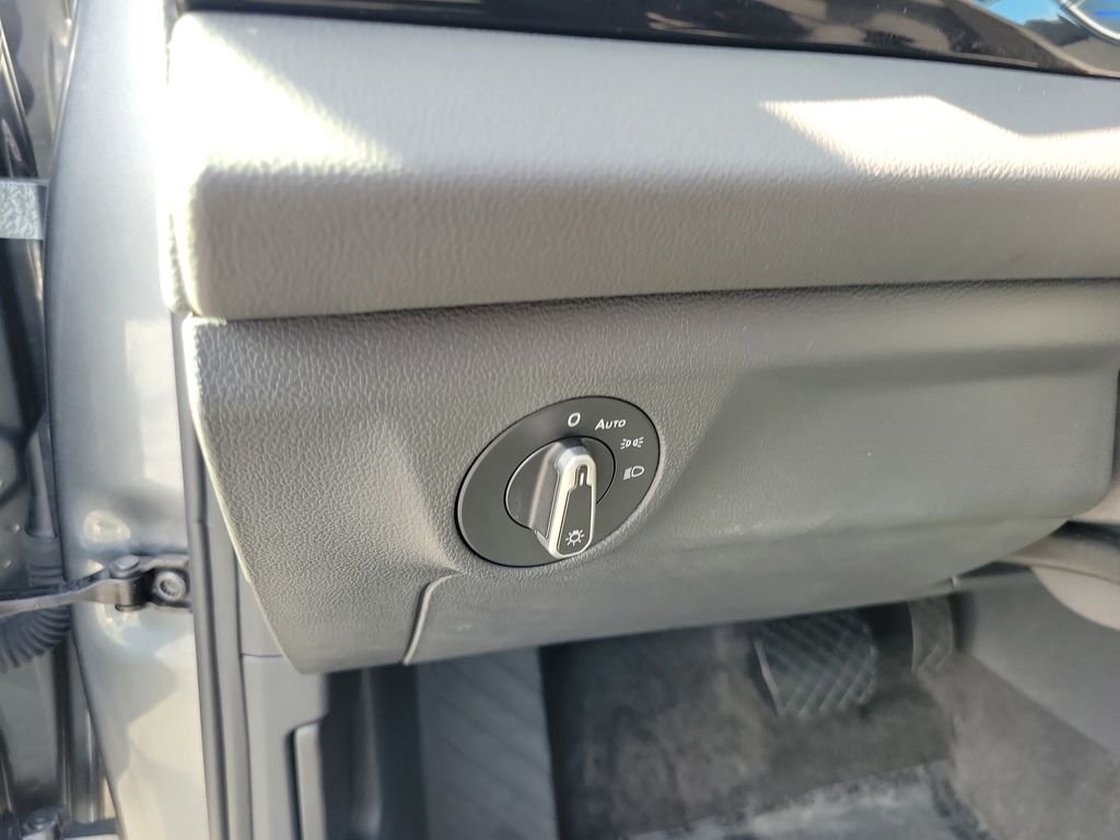 Certified Used 2025 Gray Volkswagen 1.5T S image 17