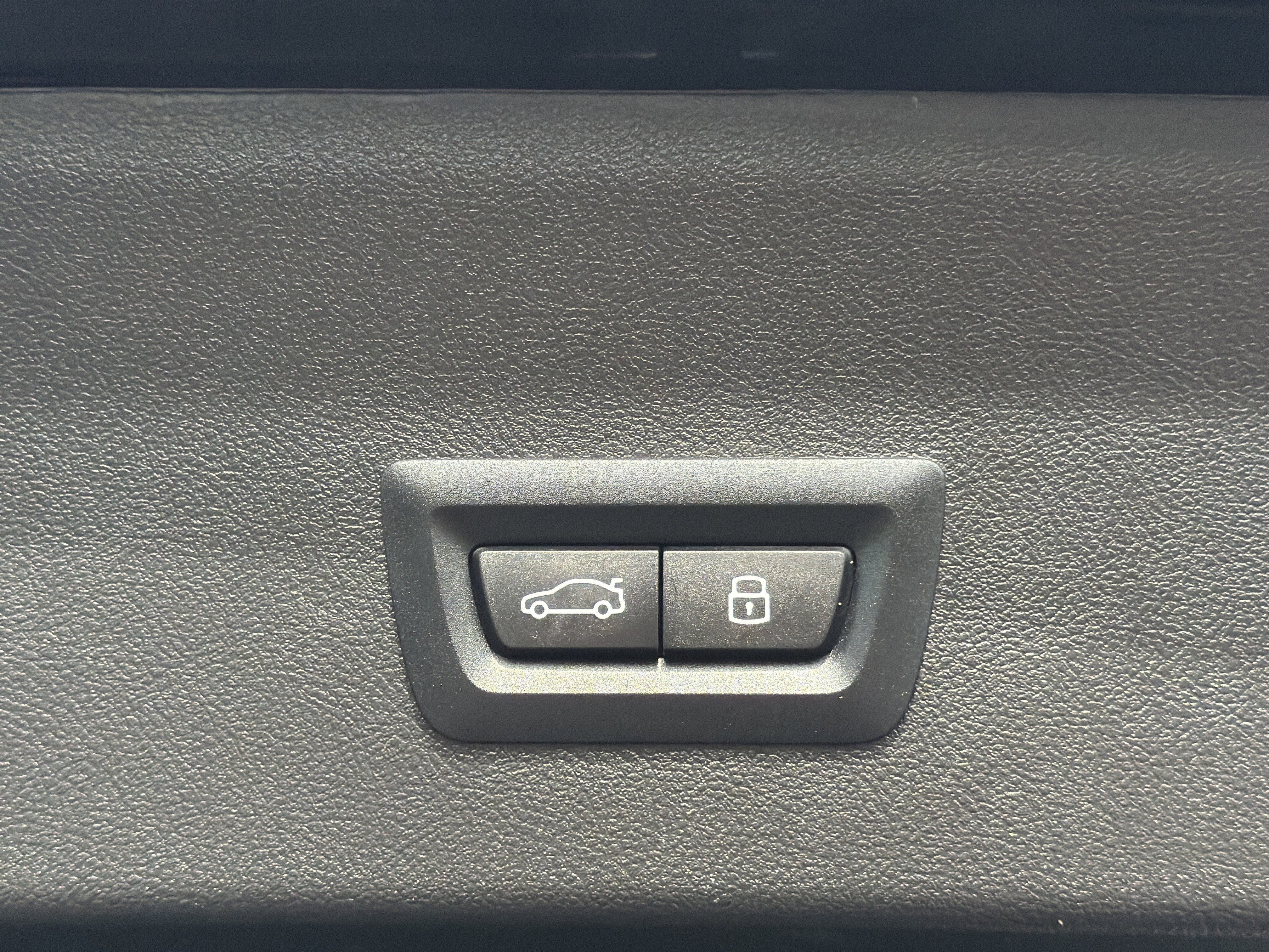 Certified Used 2025 Black Sapphire Metallic BMW xDrive30i image 29