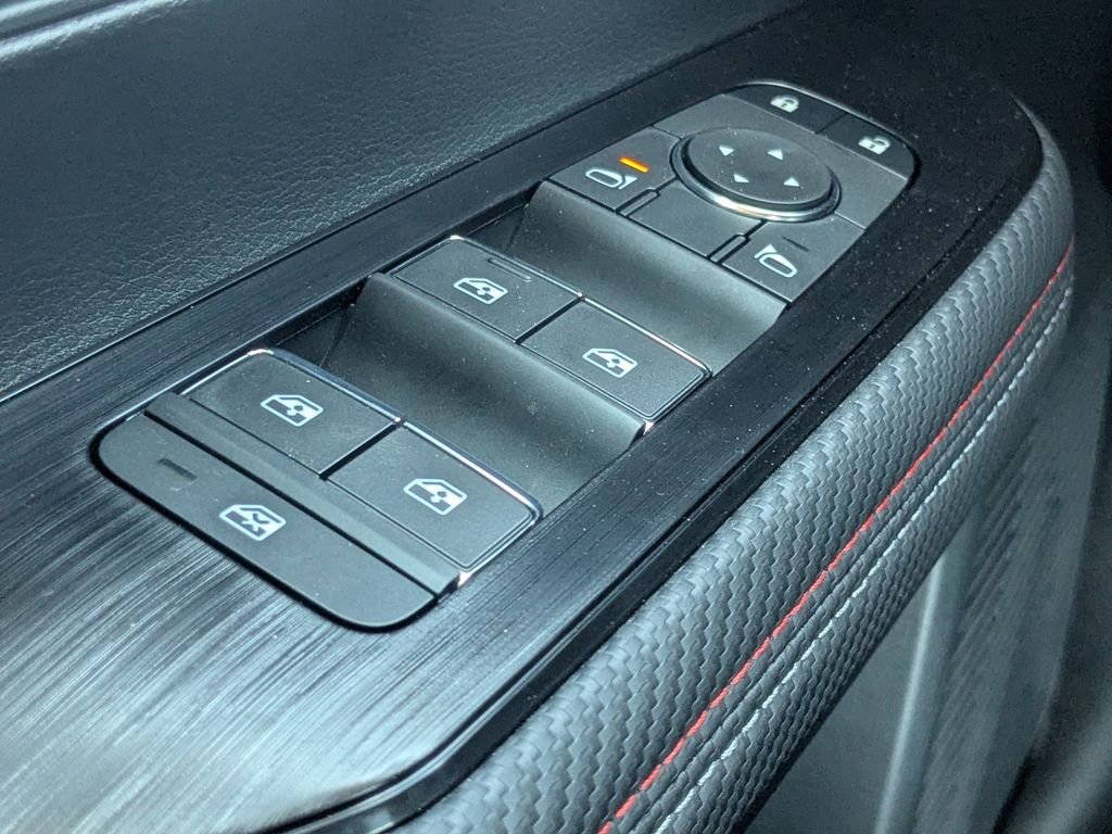 2026 Nissan KICKS SR - Photo 20