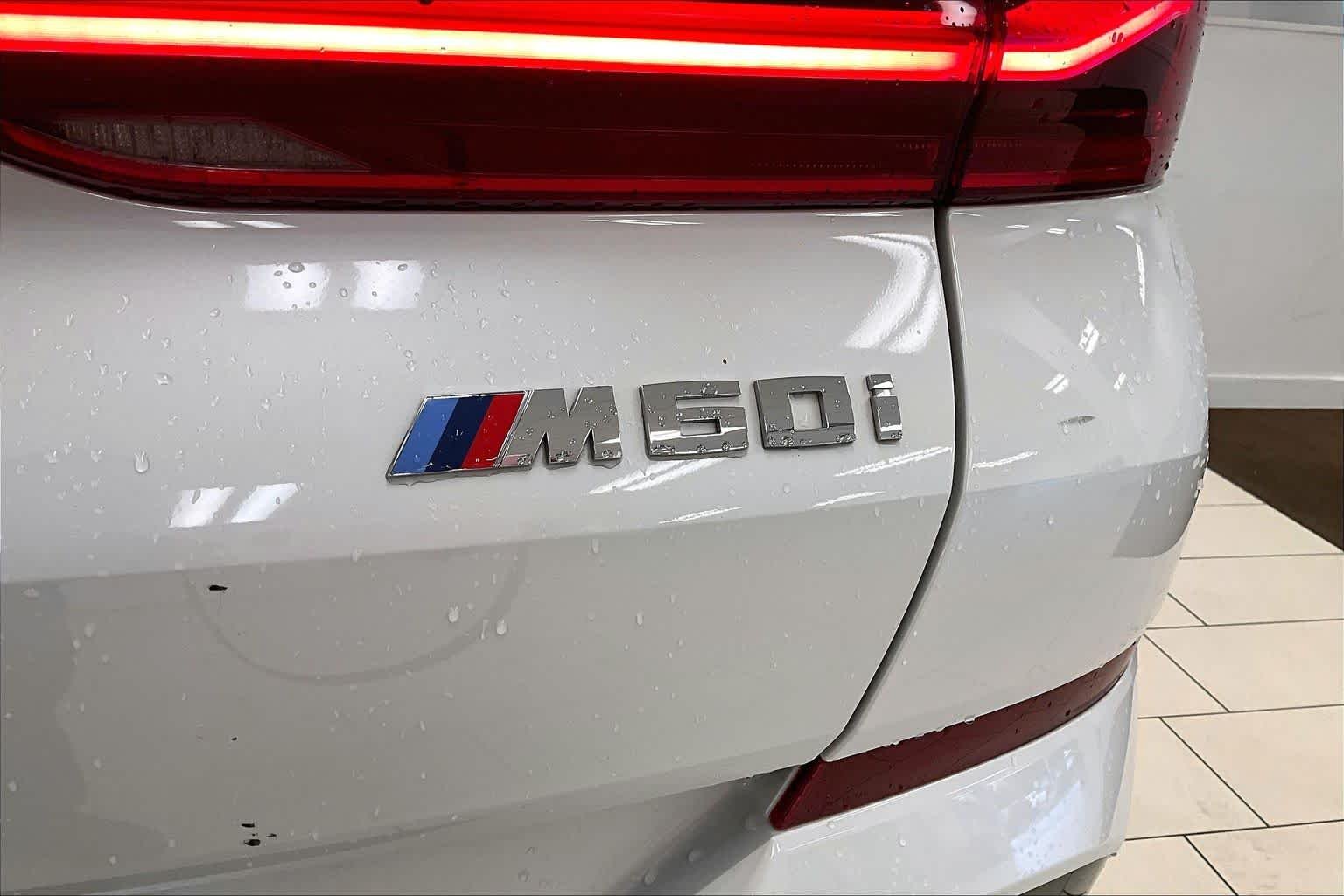 Used 2024 Mineral White Metallic BMW M60i image 9