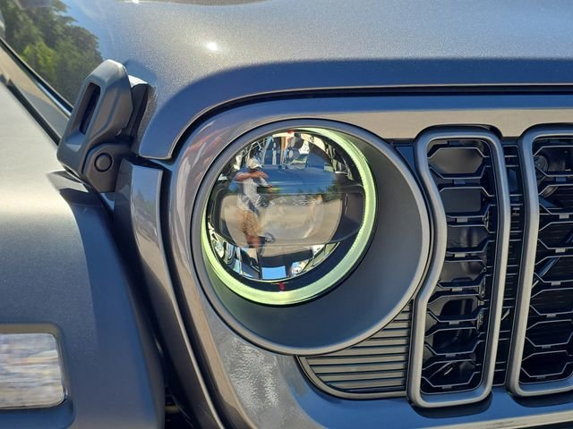 New 2026 Granite Crystal Metallic Clearcoat Jeep Sport S image 7