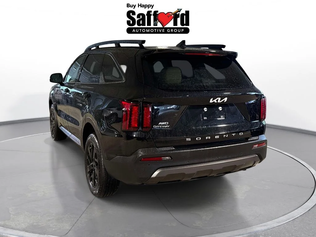 Used 2022 Black Kia S image 5