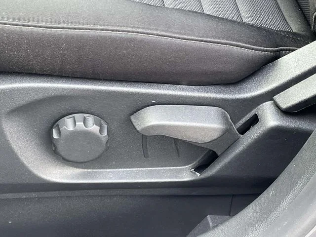 Used 2024 Gray Ford SE image 26