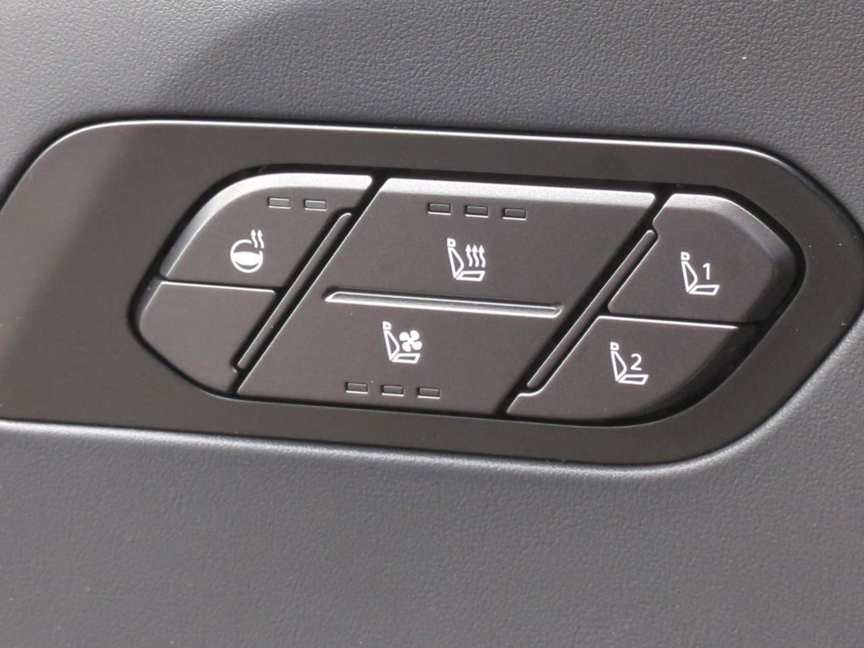 New 2027 Ebony Black Kia X-Line SX image 40