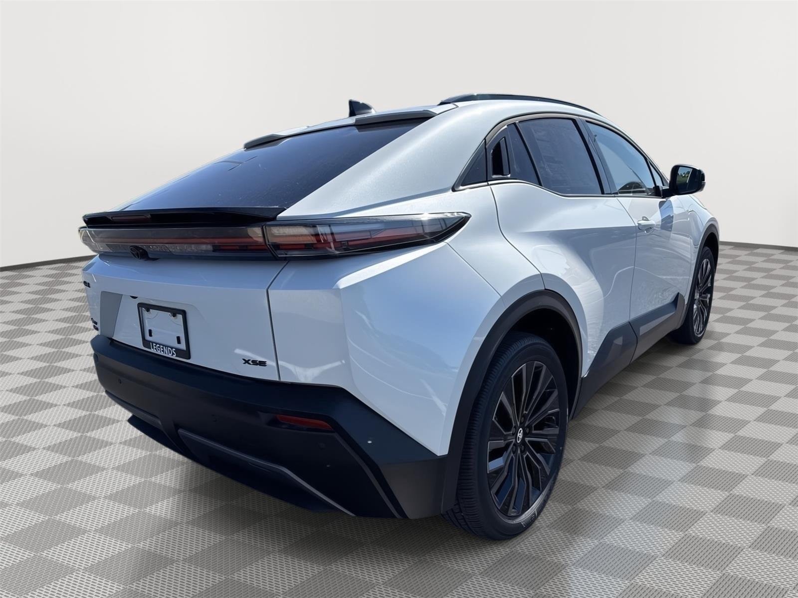New 2026 Wind Chill Pearl <sup>1</sup> Toyota  XSE image 30