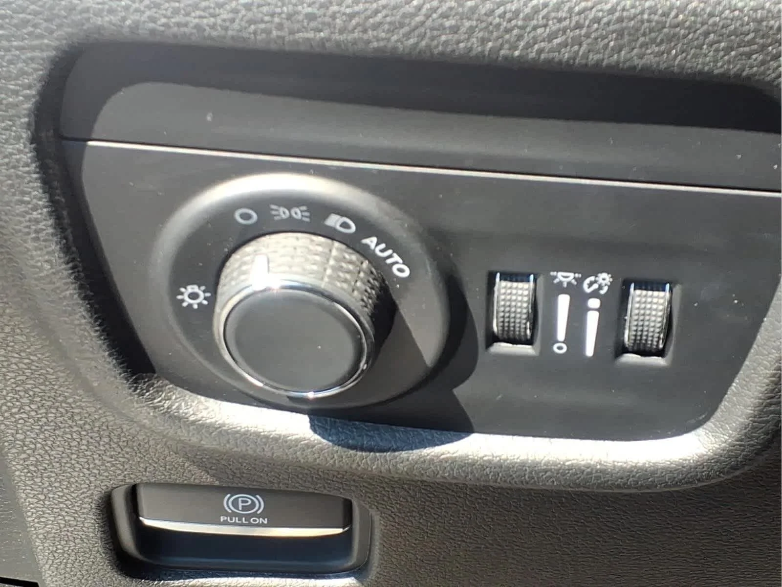 Used 2023 Bright White Clearcoat Jeep Laredo image 21