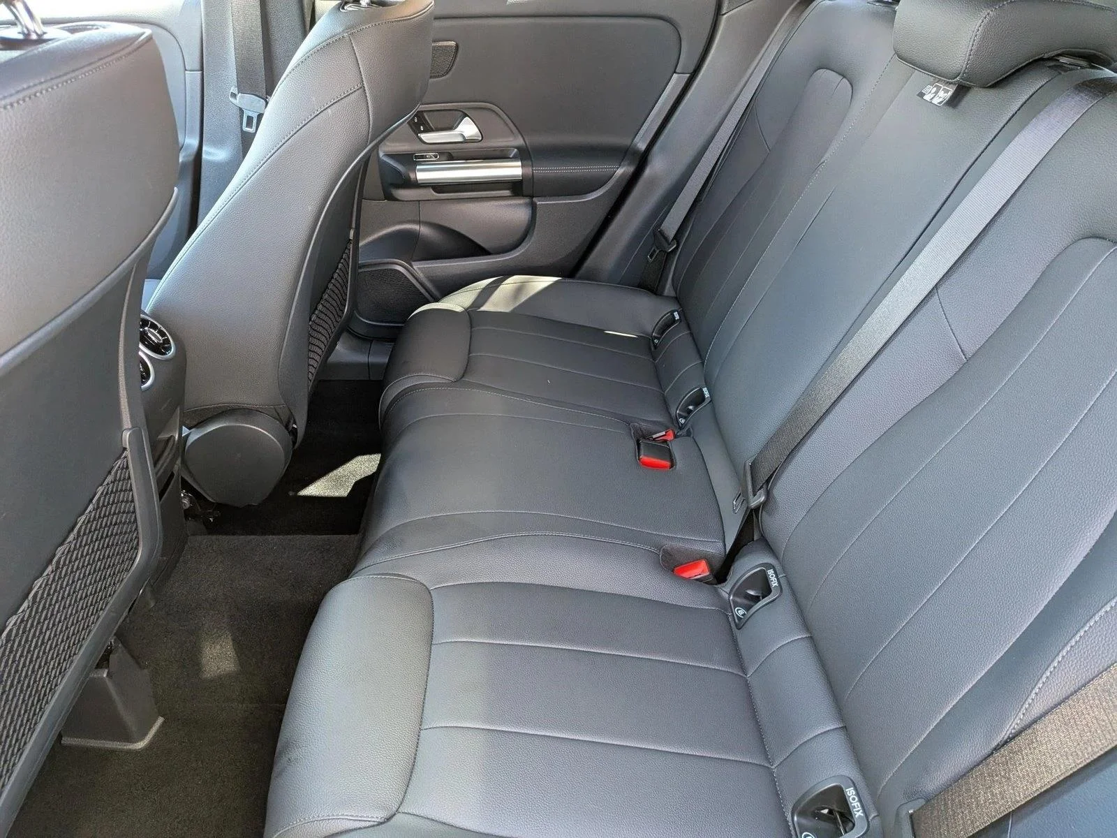 Used 2026 Mountain Grey Metallic Mercedes-Benz GLA 250 image 18