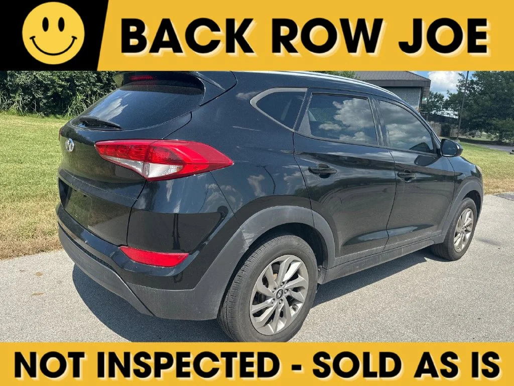 Used 2016 Black Noir Pearl Hyundai SE image 11