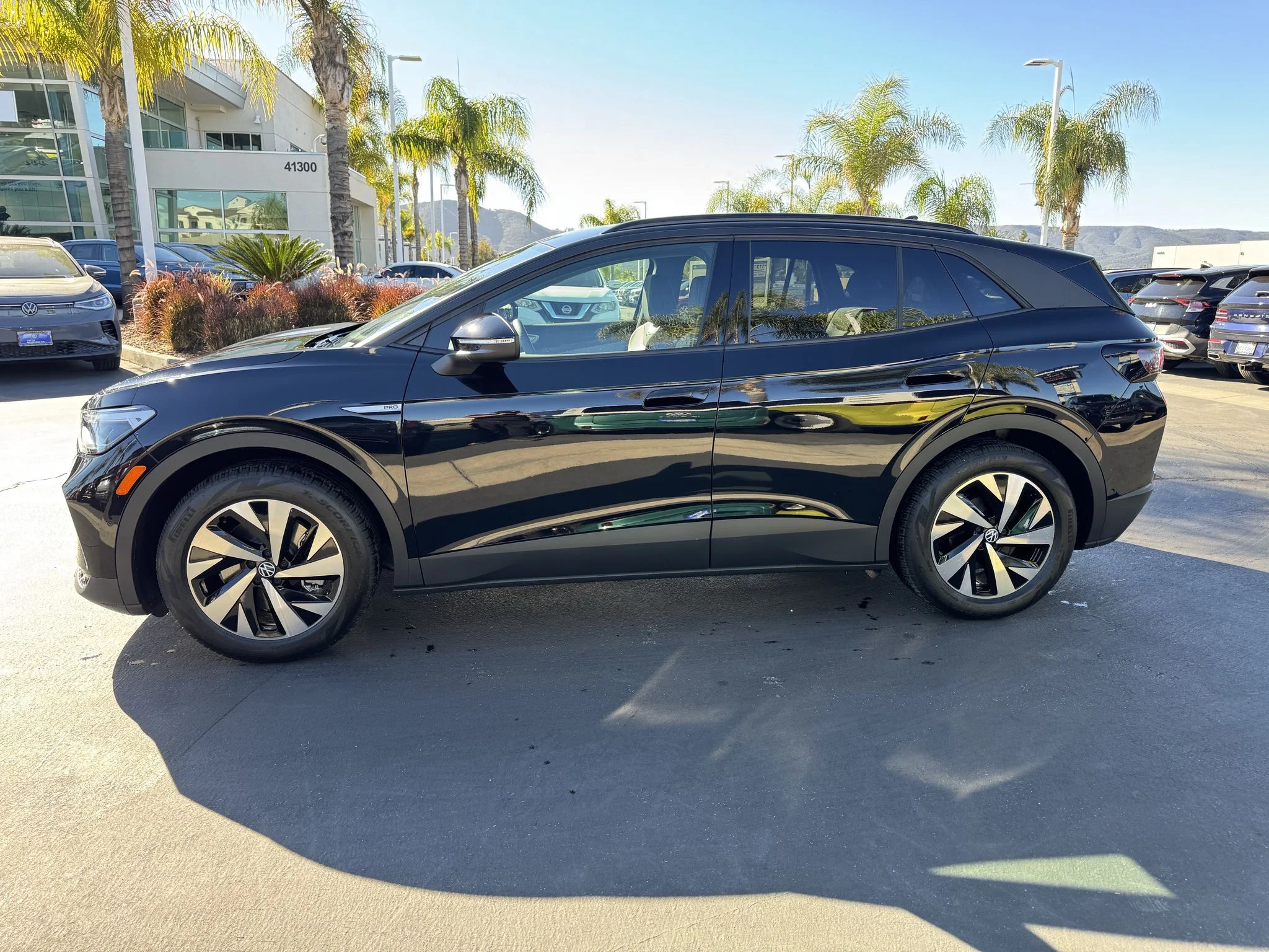 New 2026 Deep Black Pearl Volkswagen Pro image 5