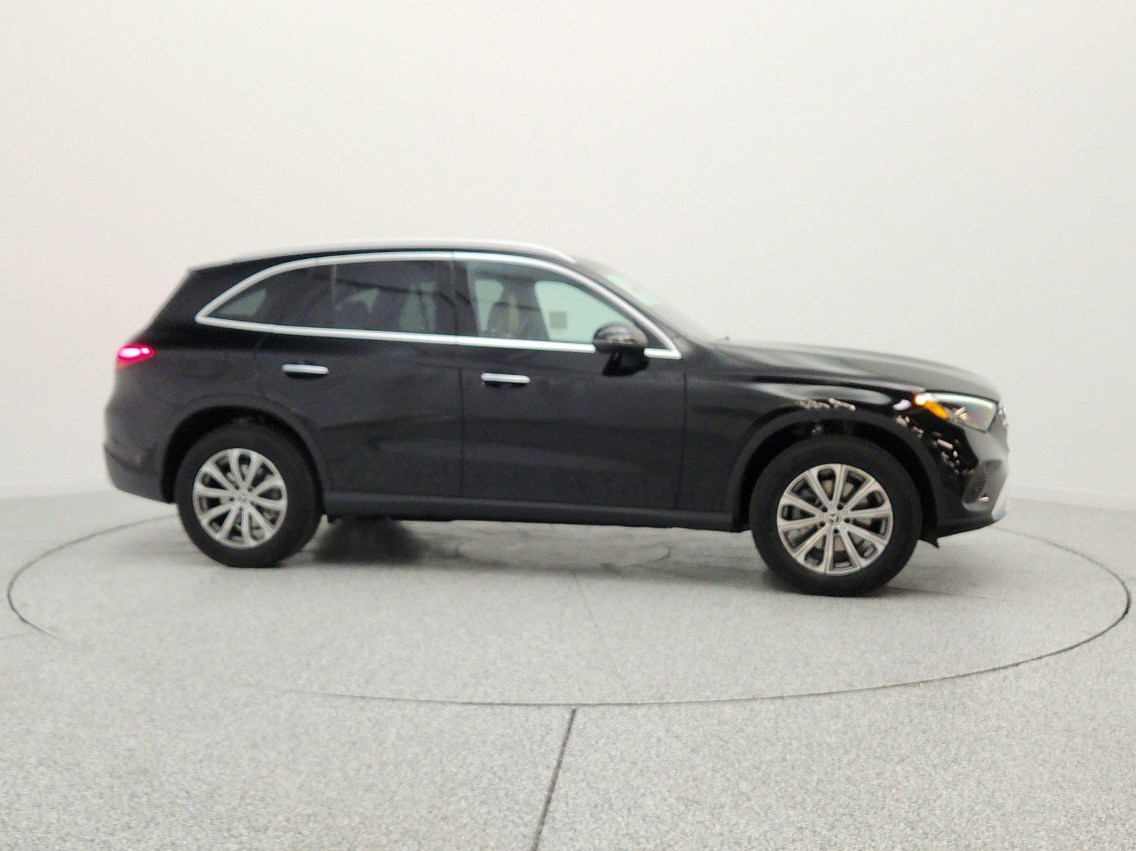 New 2026 Black Mercedes-Benz GLC 300 SUV image 27