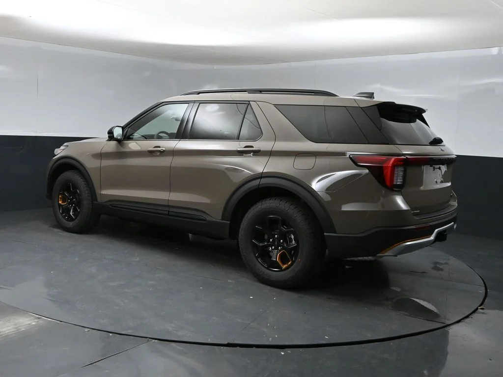 New 2026 Gray Ford Tremor image 4
