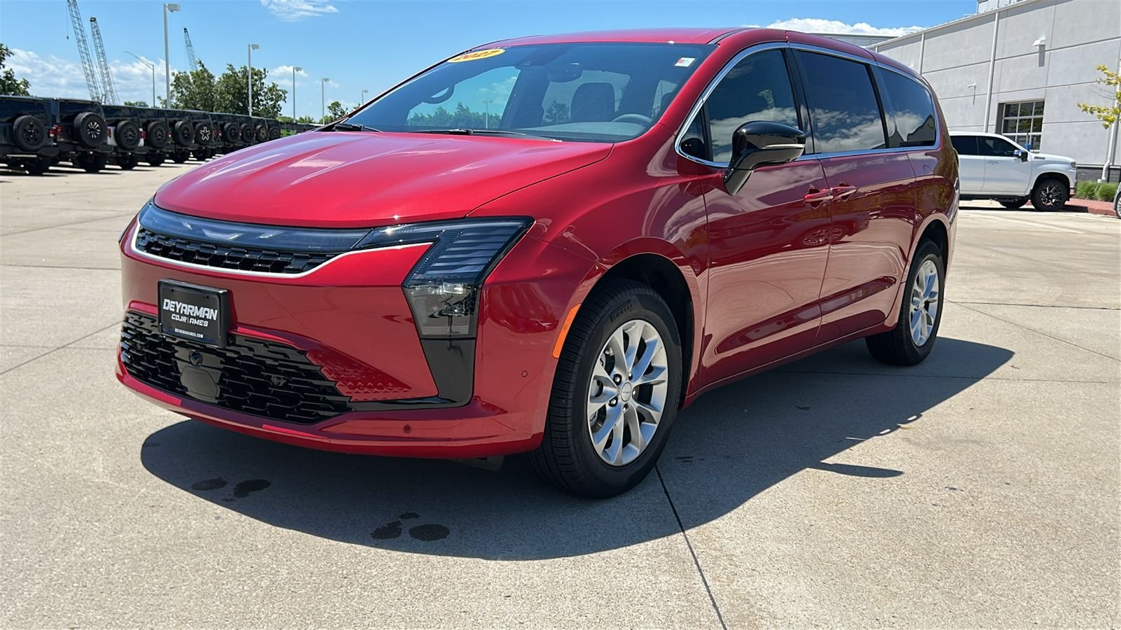 New 2027 Red Hot Pearl-Coat Exterior Paint Chrysler Select image 8