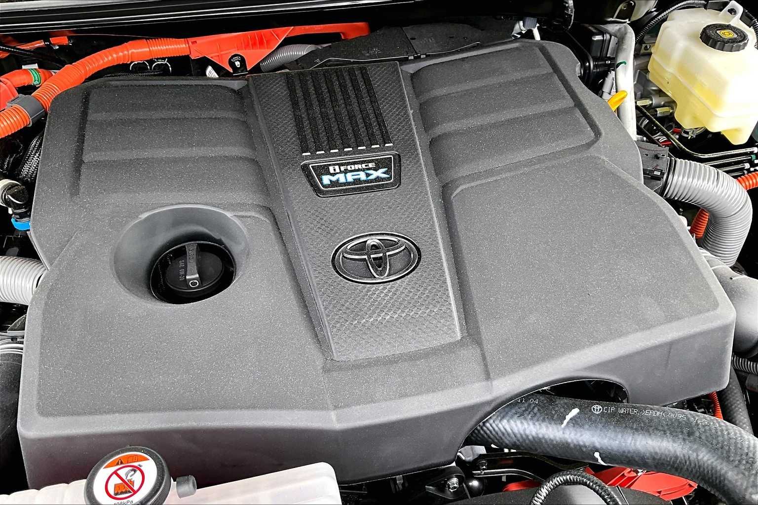 2025 Toyota Tundra Platinum - Photo 17