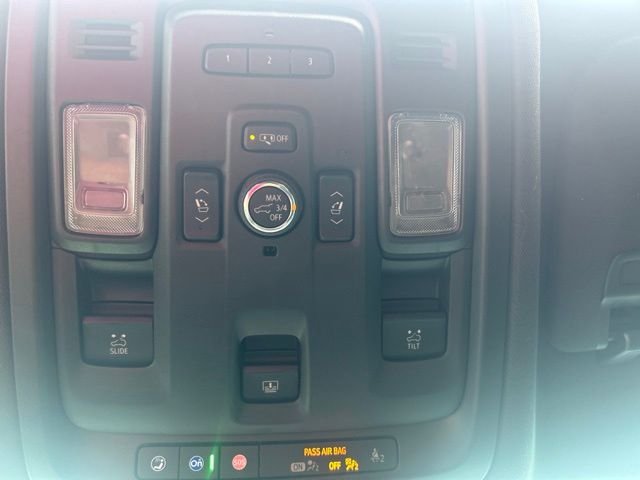 Used 2023 Gray Chevrolet Z71 image 19