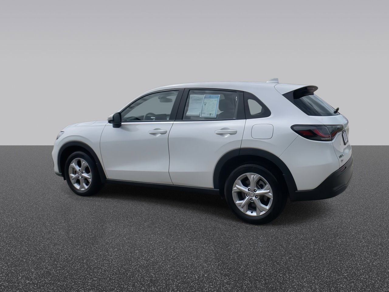Used 2024 Platinum White Pearl Honda 5DR AWD LX image 31
