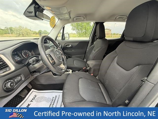 Used 2017 Glacier Metallic Jeep Latitude image 19