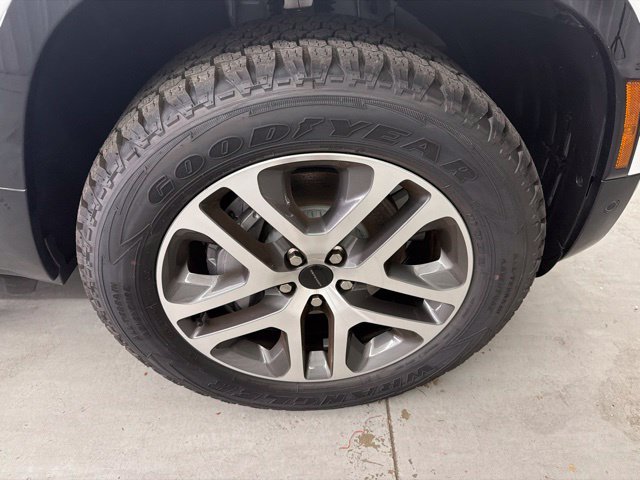 New 2026 Fuji White Land Rover X-Dynamic SE image 26