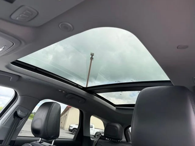 Used 2022 Brown Lincoln Standard image 13