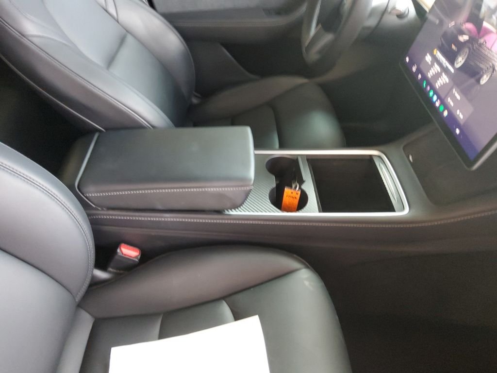 Used 2024  Tesla Long Range image 14