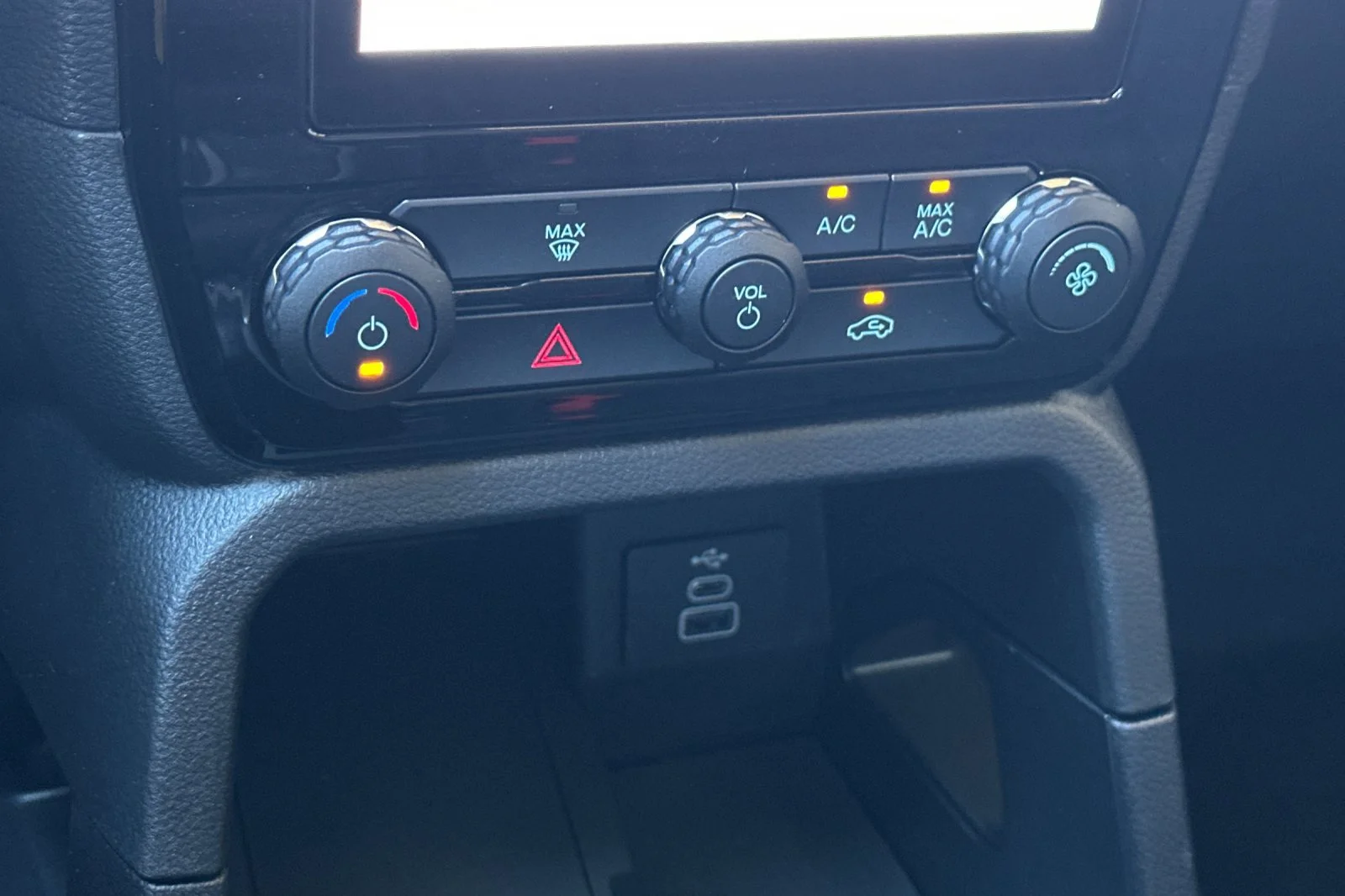 New 2026 White Ford XLT image 19