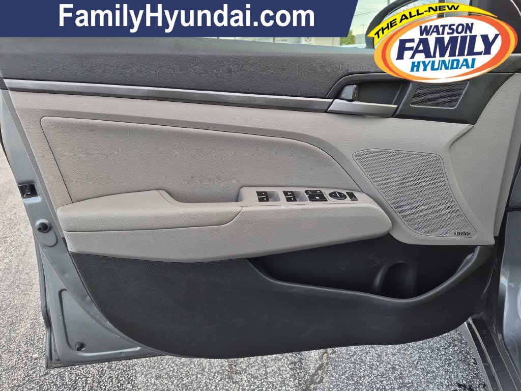 2017 Hyundai Elantra Limited - Photo 13