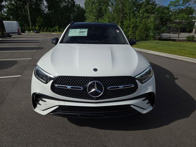 New 2026 Polar White Mercedes-Benz GLC300 image 8