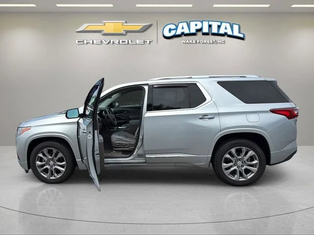 Used 2019 SILVER ICE METALLIC Chevrolet Premier image 9