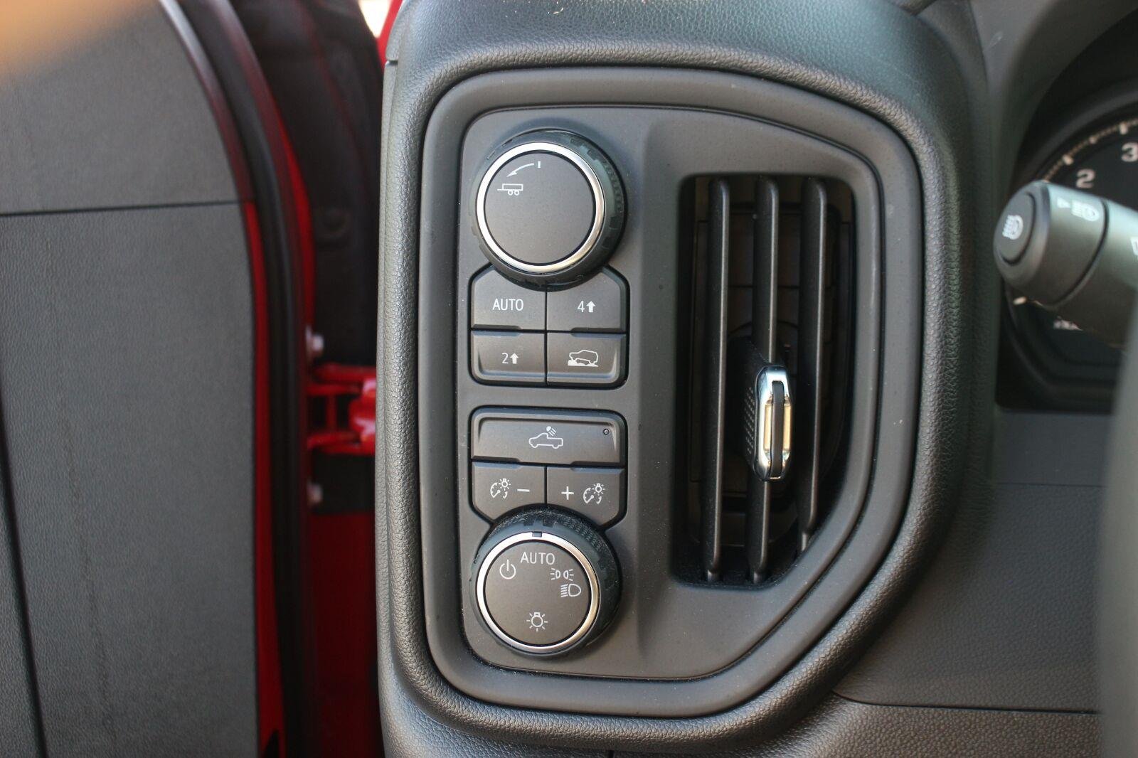 Used 2025 Red Hot Chevrolet Custom image 32