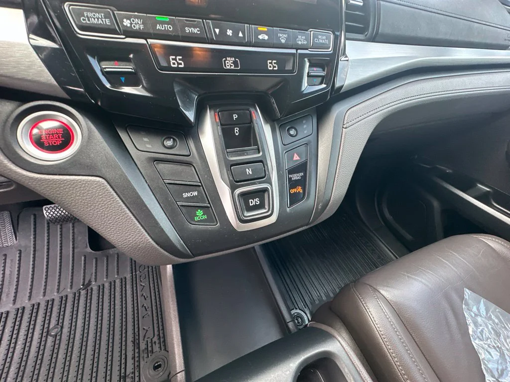 Used 2018  Honda EX-L image 17